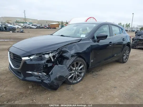 3MZBN1M3XJM174478 2018 MAZDA 3 - Image 2
