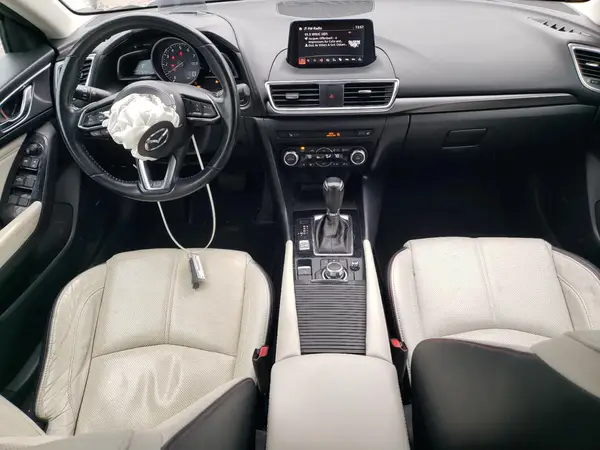3MZBN1M3XJM175193 2018 MAZDA 3 - Image 8