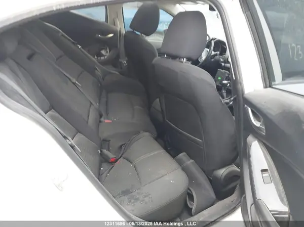 3MZBN1M3XJM201355 2018 MAZDA 3 - Image 8