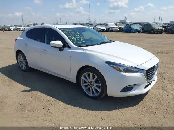 3MZBN1M3XJM220116 2018 MAZDA 3 - Image 1