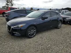 3MZBN1M3XJM264519 2018 MAZDA 3