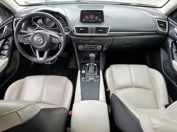 3MZBN1M3XJM264519 2018 MAZDA 3 - Image 8
