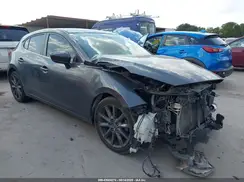 3MZBN1M3XJM276847 2018 MAZDA 3