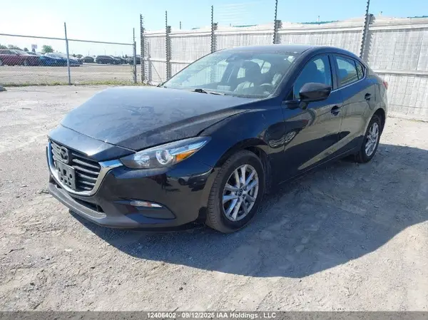 3MZBN1T71JM242574 2018 MAZDA 3 - Image 2