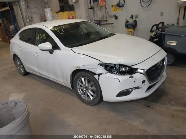 3MZBN1T72JM221071 2018 MAZDA 3 - Image 1