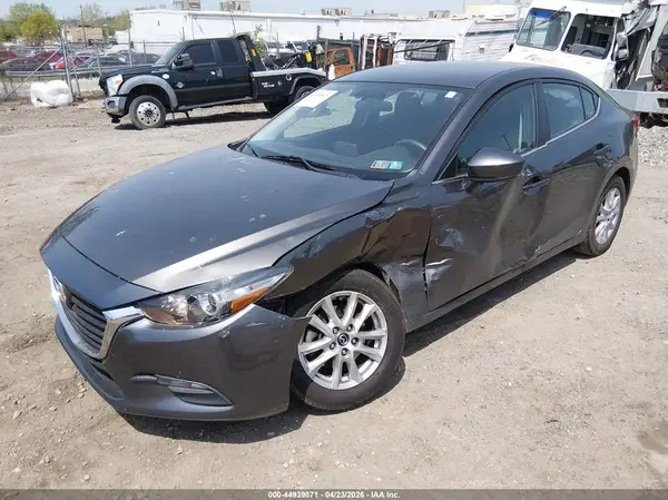 3MZBN1U70HM101956 2017 MAZDA 3 - Image 2