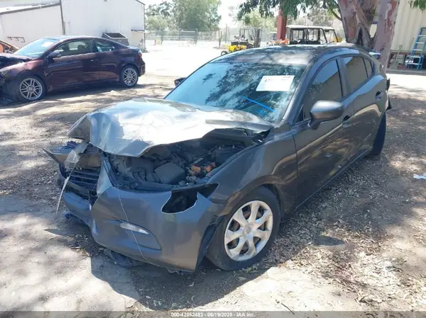 3MZBN1U70HM112164 2017 MAZDA 3 - Image 2