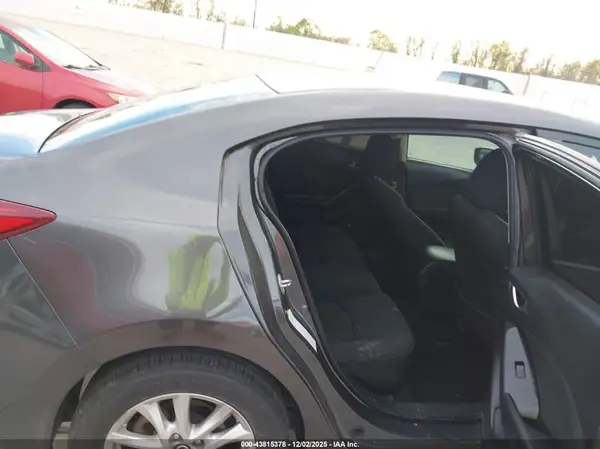 3MZBN1U70HM115971 2017 MAZDA 3 - Image 8