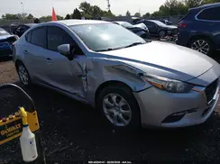 3MZBN1U70JM160379 2018 MAZDA 3