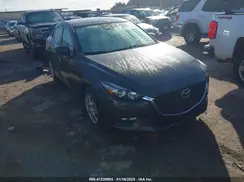 3MZBN1U70JM176114 2018 MAZDA 3