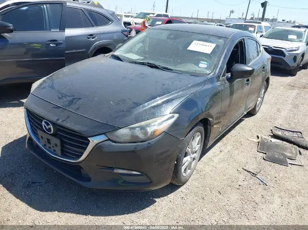 3MZBN1U70JM179580 2018 MAZDA 3 - Image 2