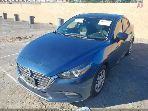 3MZBN1U70JM182320 2018 MAZDA 3 - Image 2