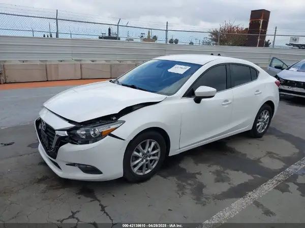 3MZBN1U70JM183046 2018 MAZDA 3 - Image 2