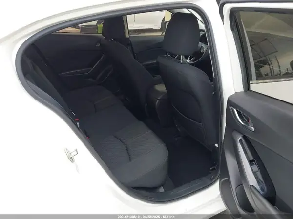 3MZBN1U70JM183046 2018 MAZDA 3 - Image 8