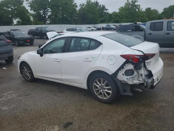 3MZBN1U70JM186335 2018 MAZDA 3 - Image 2