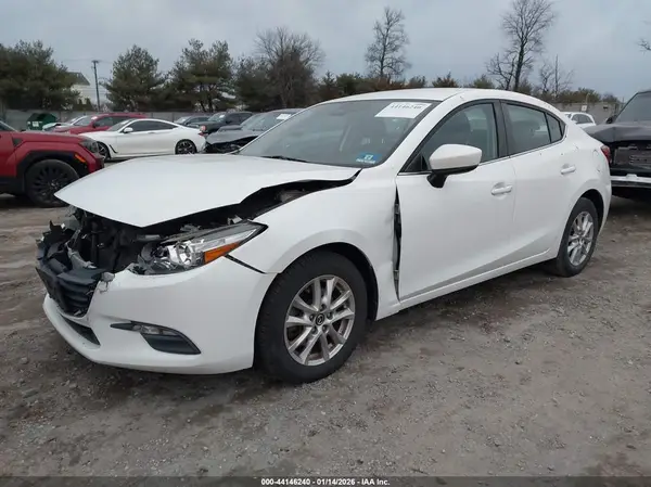 3MZBN1U70JM190689 2018 MAZDA 3 - Image 2