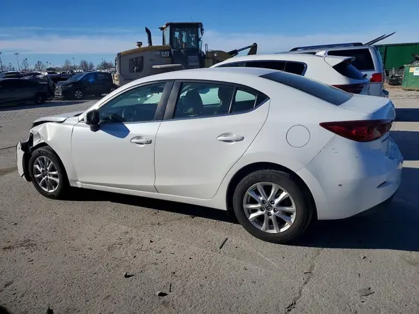 3MZBN1U70JM207619 2018 MAZDA 3 - Image 2