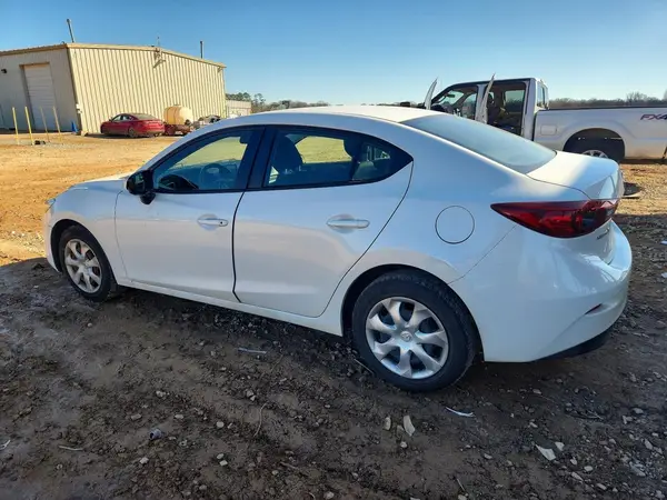 3MZBN1U70JM214702 2018 MAZDA 3 - Image 2