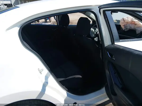 3MZBN1U70JM214716 2018 MAZDA 3 - Image 8