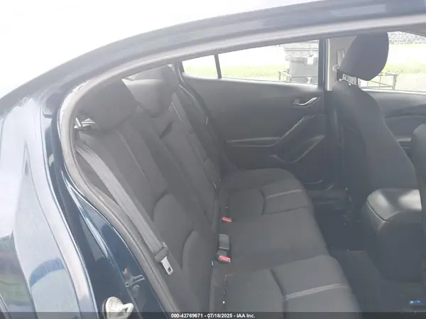 3MZBN1U70JM220547 2018 MAZDA 3 - Image 8