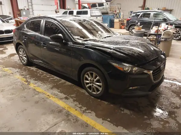 3MZBN1U70JM221617 2018 MAZDA 3 - Image 1