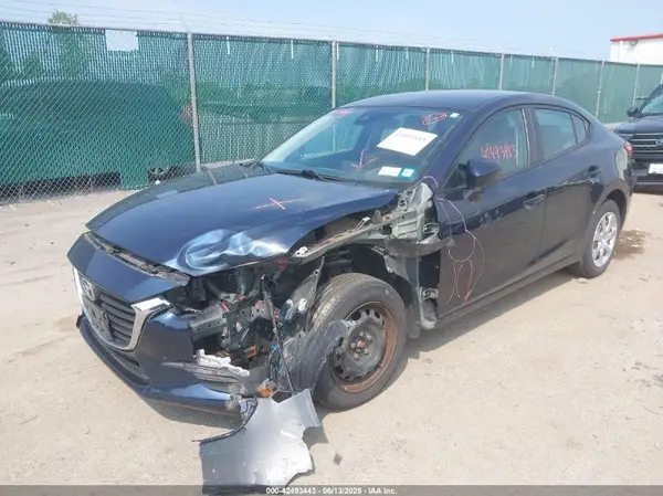 3MZBN1U70JM221634 2018 MAZDA 3 - Image 2
