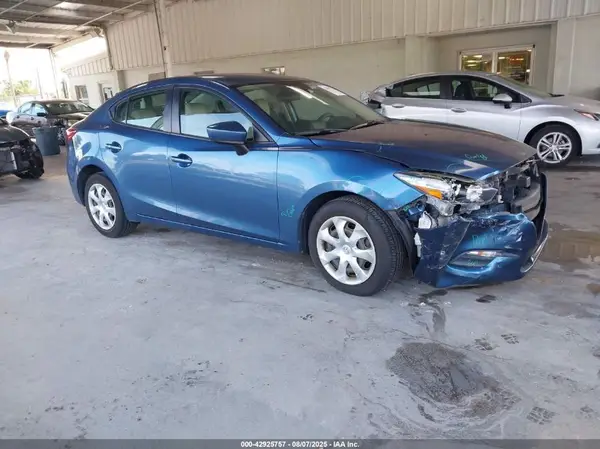 3MZBN1U70JM225828 2018 MAZDA 3 - Image 1
