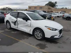 3MZBN1U70JM230589 2018 MAZDA 3