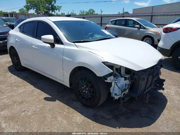 3MZBN1U70JM249689 2018 MAZDA 3 - Image 1