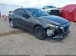 3MZBN1U70JM263768 2018 MAZDA 3