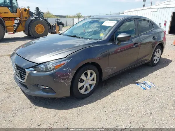 3MZBN1U70JM263768 2018 MAZDA 3 - Image 2