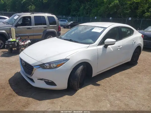 3MZBN1U70JM266220 2018 MAZDA 3 - Image 2