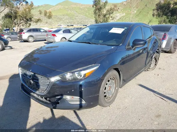 3MZBN1U71HM101528 2017 MAZDA 3 - Image 2