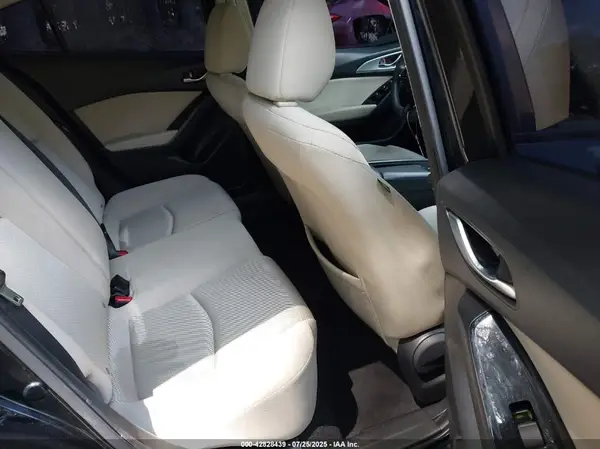 3MZBN1U71HM102694 2017 MAZDA 3 - Image 8
