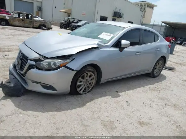 3MZBN1U71HM105420 2017 MAZDA 3 - Image 2