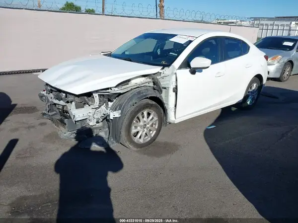 3MZBN1U71HM130785 2017 MAZDA 3 - Image 2
