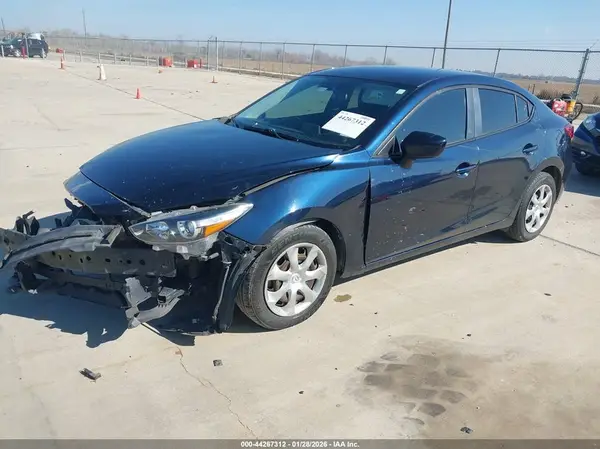 3MZBN1U71HM157176 2017 MAZDA 3 - Image 2