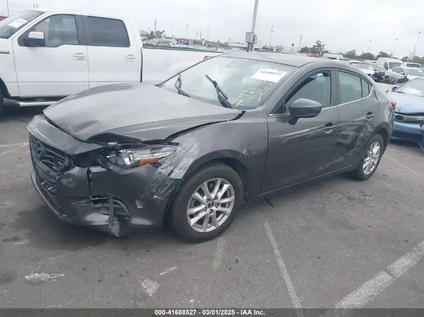 3MZBN1U71JM159306 2018 MAZDA 3 - Image 2