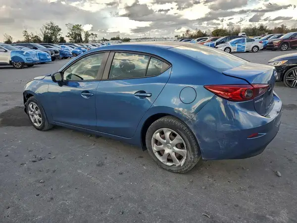 3MZBN1U71JM180267 2018 MAZDA 3 - Image 2