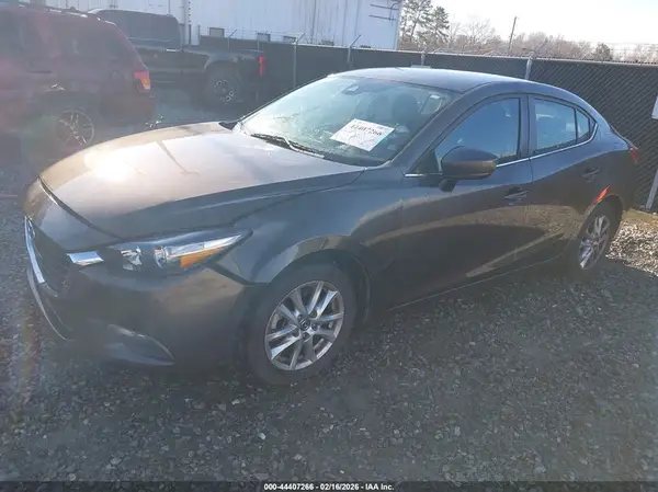3MZBN1U71JM193827 2018 MAZDA 3 - Image 2