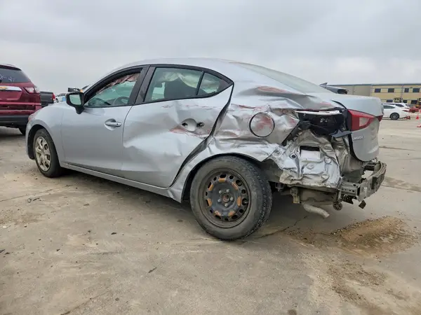 3MZBN1U71JM214644 2018 MAZDA 3 - Image 2