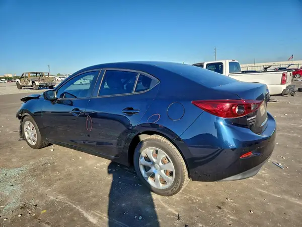 3MZBN1U71JM226261 2018 MAZDA 3 - Image 2