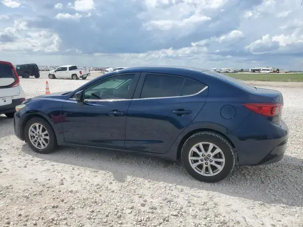 3MZBN1U71JM227023 2018 MAZDA 3 - Image 2