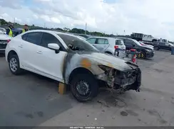 3MZBN1U71JM228740 2018 MAZDA 3