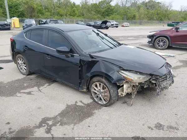 3MZBN1U71JM232027 2018 MAZDA 3 - Image 1