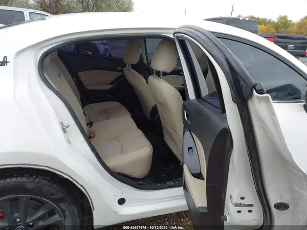 3MZBN1U72HM130245 2017 MAZDA 3 - Image 8
