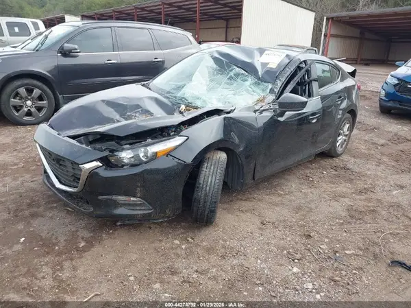 3MZBN1U72HM157476 2017 MAZDA 3 - Image 2