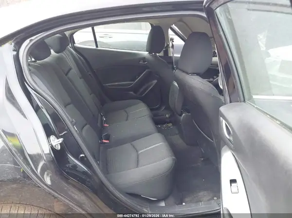 3MZBN1U72HM157476 2017 MAZDA 3 - Image 8