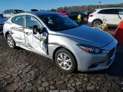 3MZBN1U72JM164496 2018 MAZDA 3