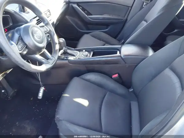 3MZBN1U72JM164496 2018 MAZDA 3 - Image 8